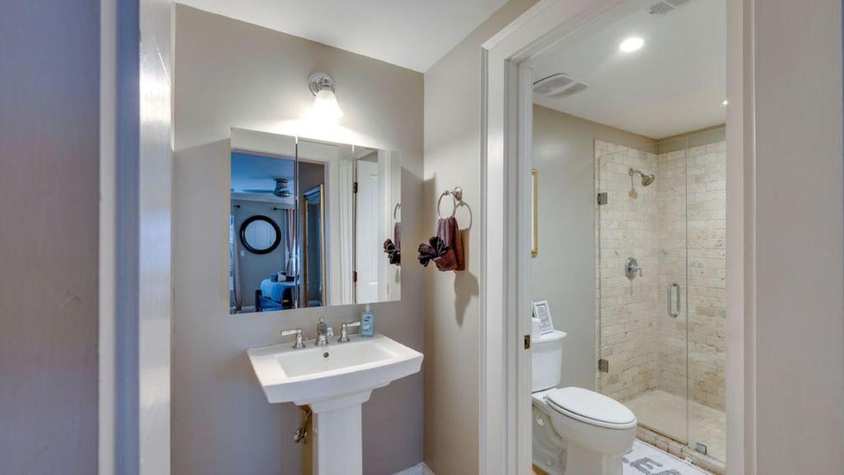 4 Bedroom Beauty Steps From The River Саванна Экстерьер фото